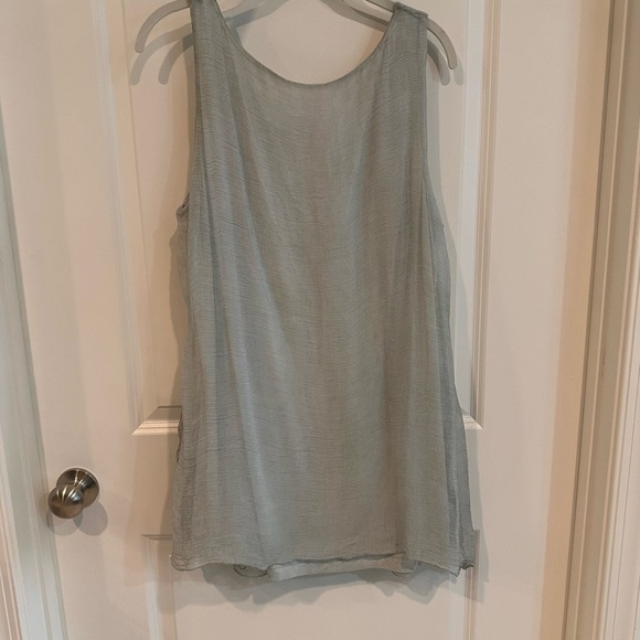 Elegant Light Green Silk Lace Tunic and Shrug - Picture 5 of 10